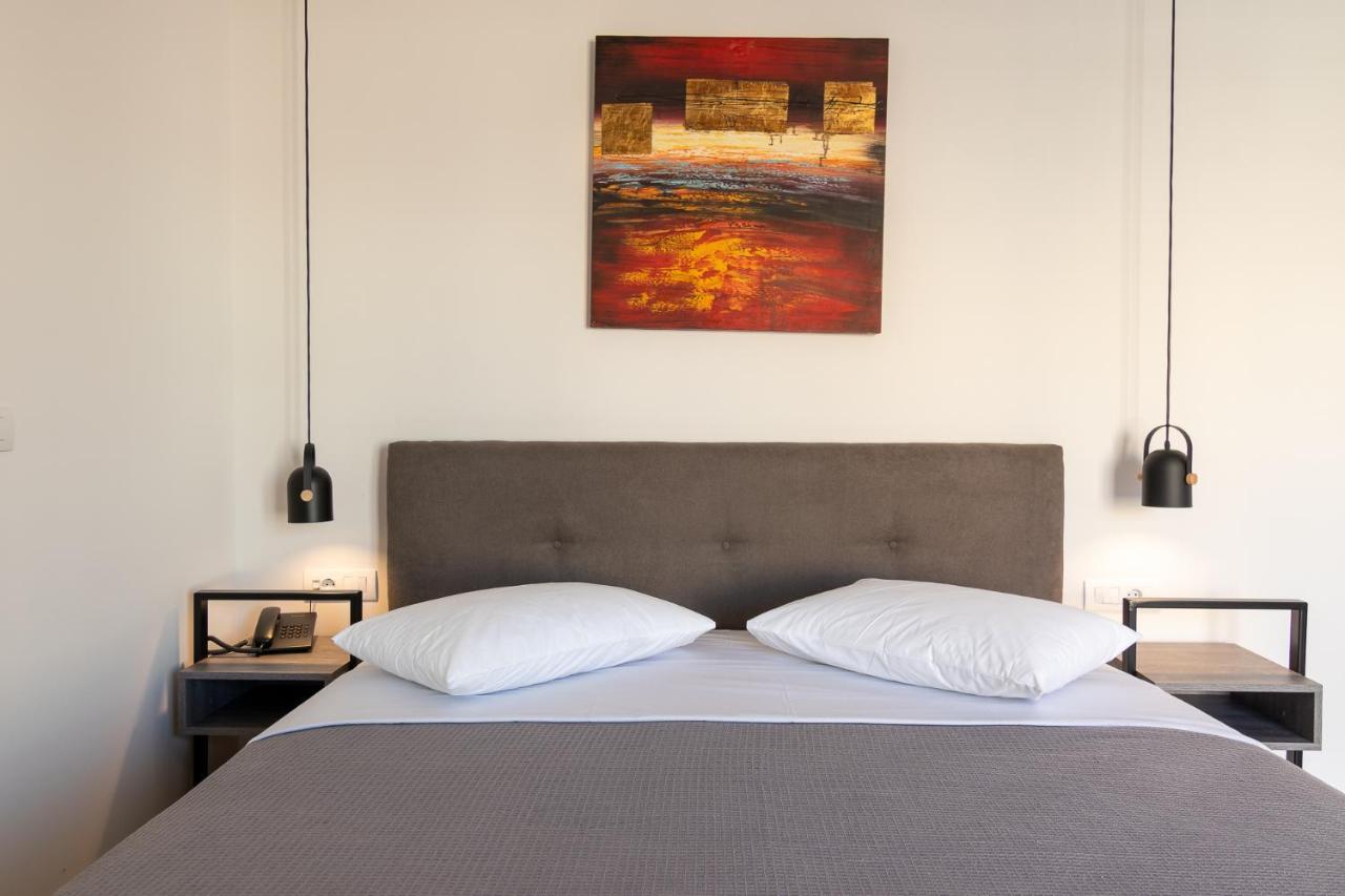 Dunlin Hotel Atene Esterno foto