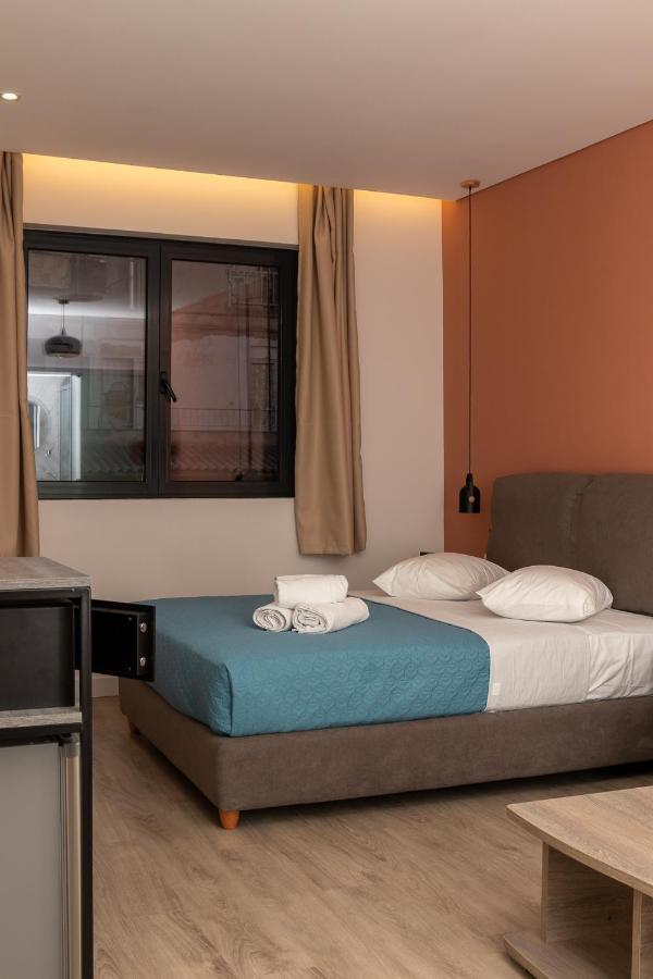 Dunlin Hotel Atene Esterno foto